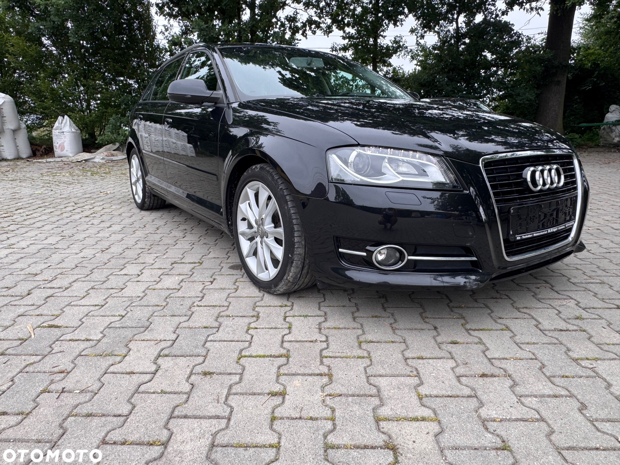 Audi A3 2.0 TDI Sportback DPF Ambiente - 2