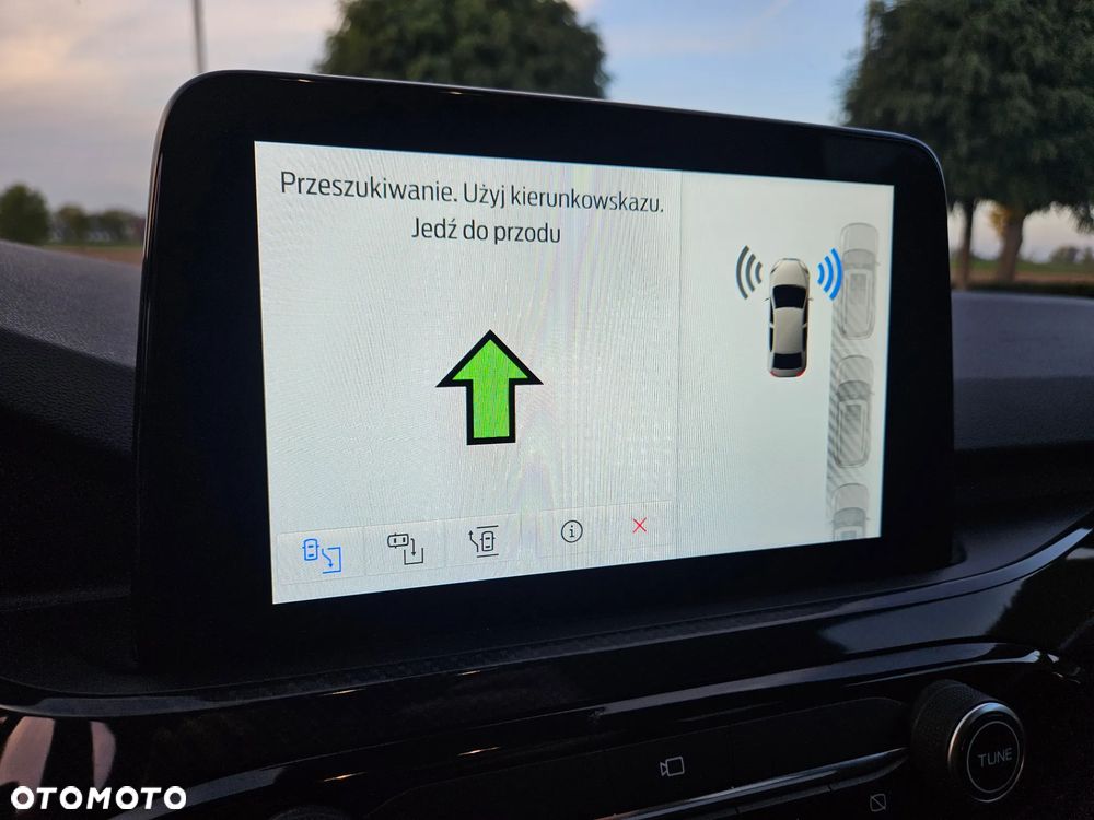 Ford Kuga 2.0 EcoBlue Hybrid ST-LINE X - 10