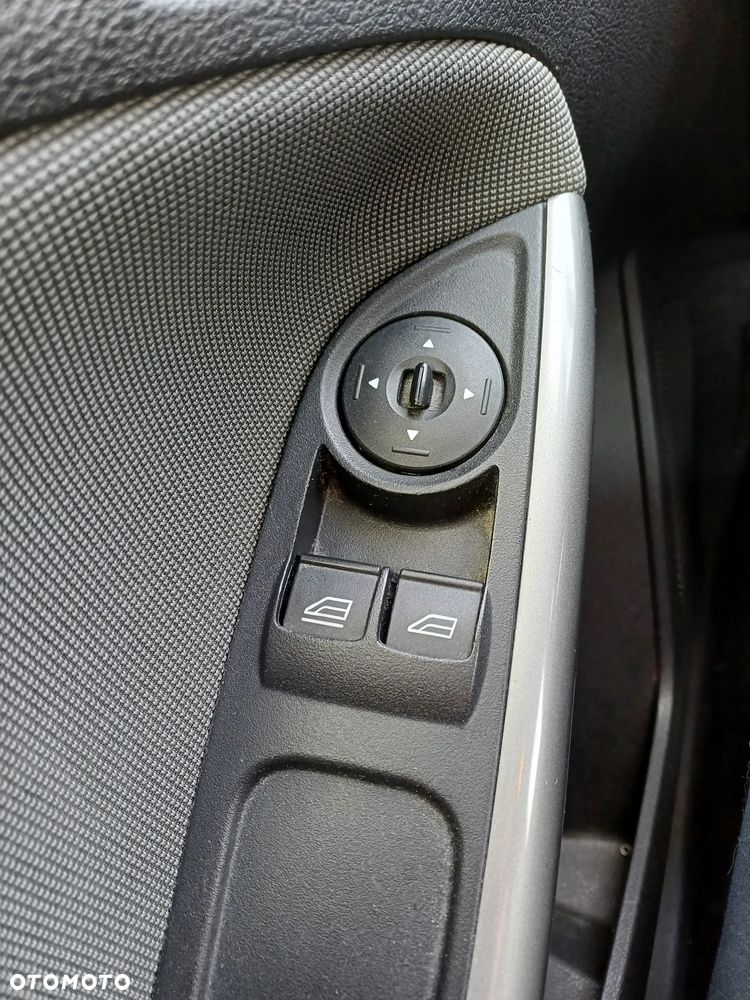 Ford Focus - 11