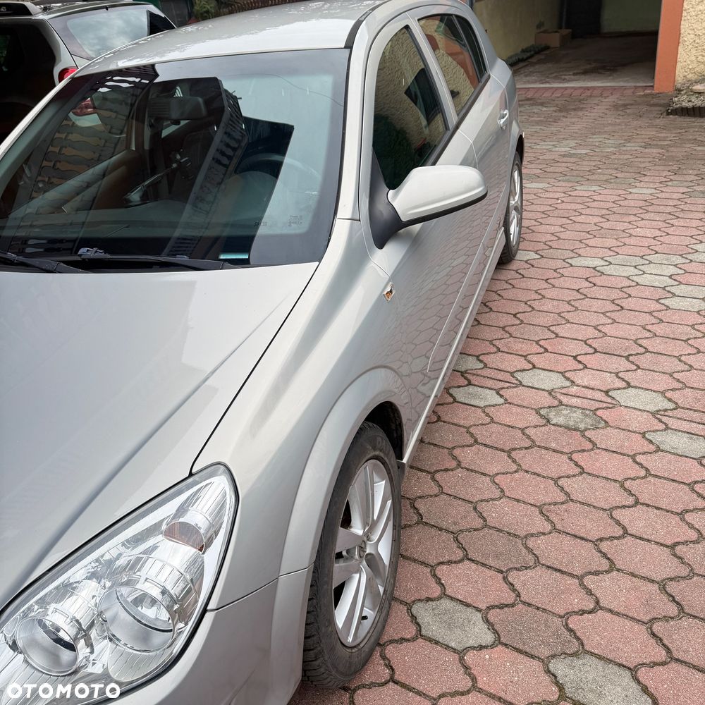 Opel Astra 1.6 Essentia - 5
