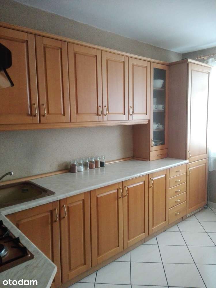 Mieszkanie w Lubinie,3 pokoje,II piętro,dwustronne