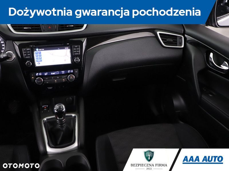 Nissan Qashqai - 10