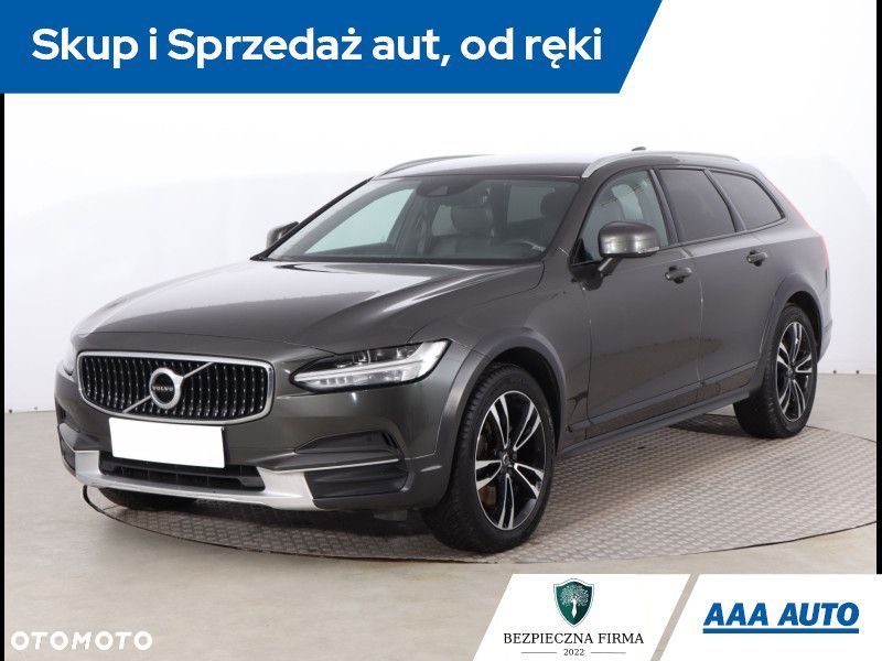 Volvo V90 Cross Country - 3