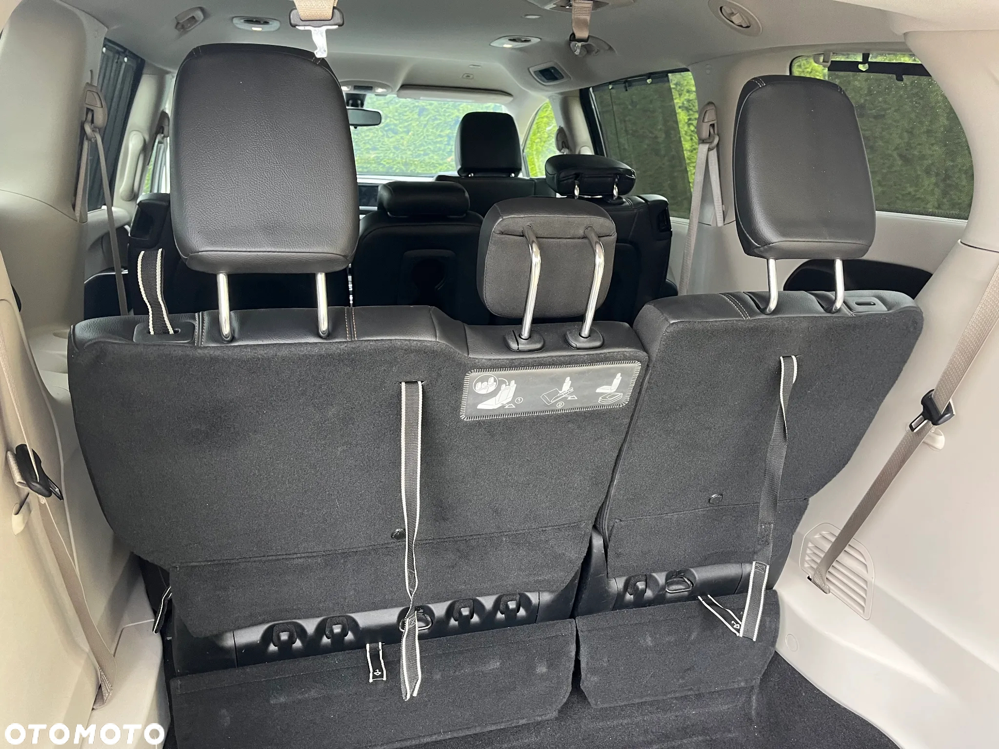 Chrysler Pacifica - 28