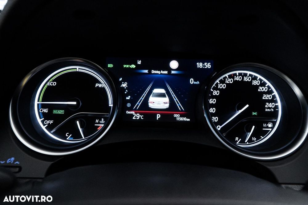 Toyota Camry Executive - 36