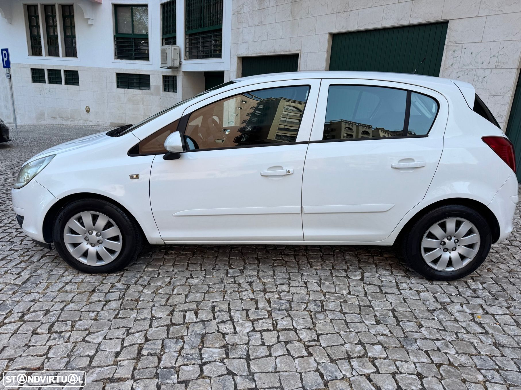 Opel Corsa 1.3 CDTi Enjoy - 22