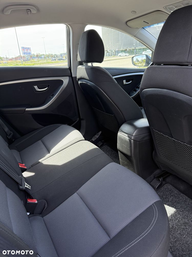 Hyundai i30 blue 1.6 CRDi Classic - 25