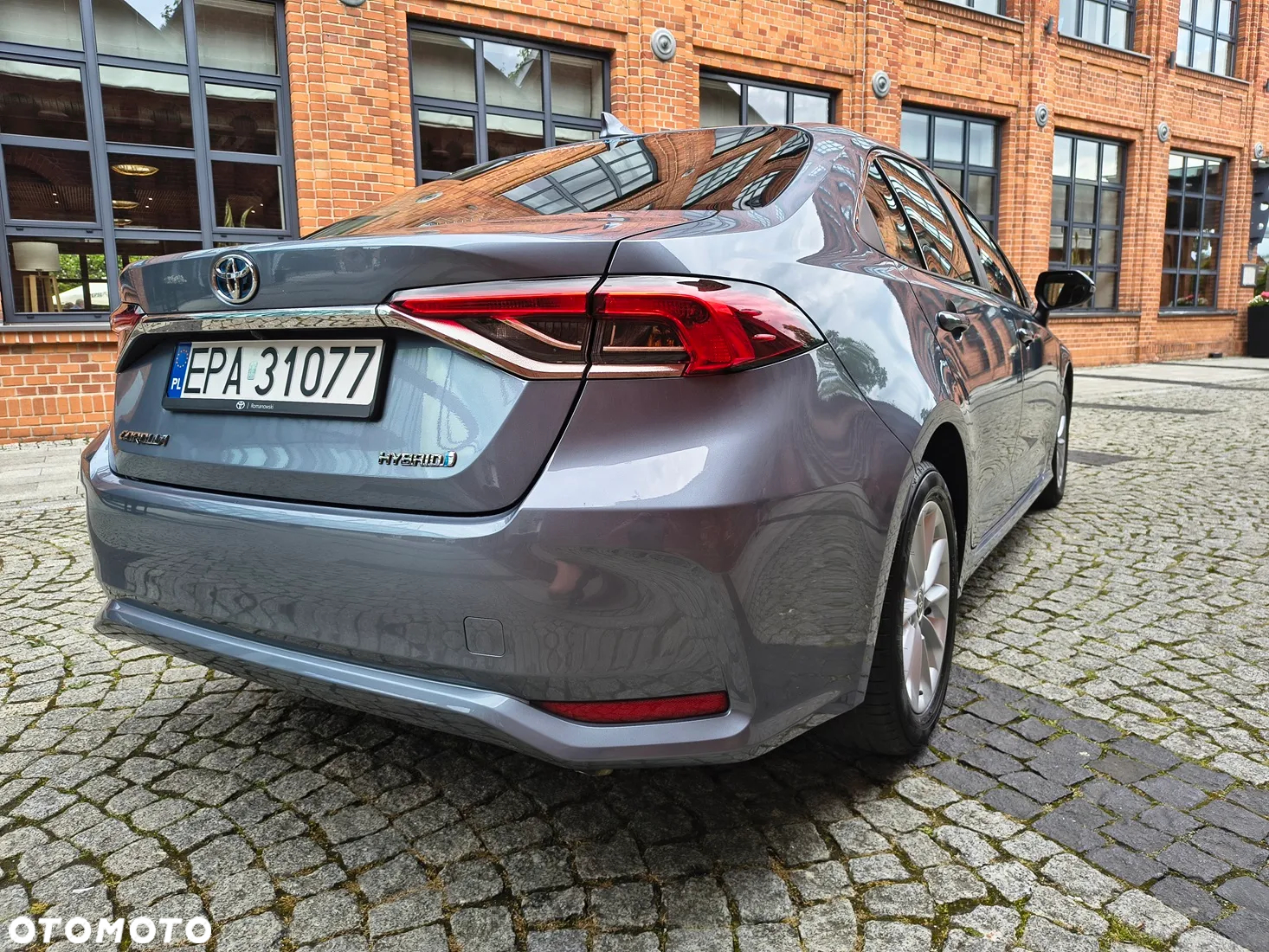 Toyota Corolla 1.8 Hybrid Comfort - 10
