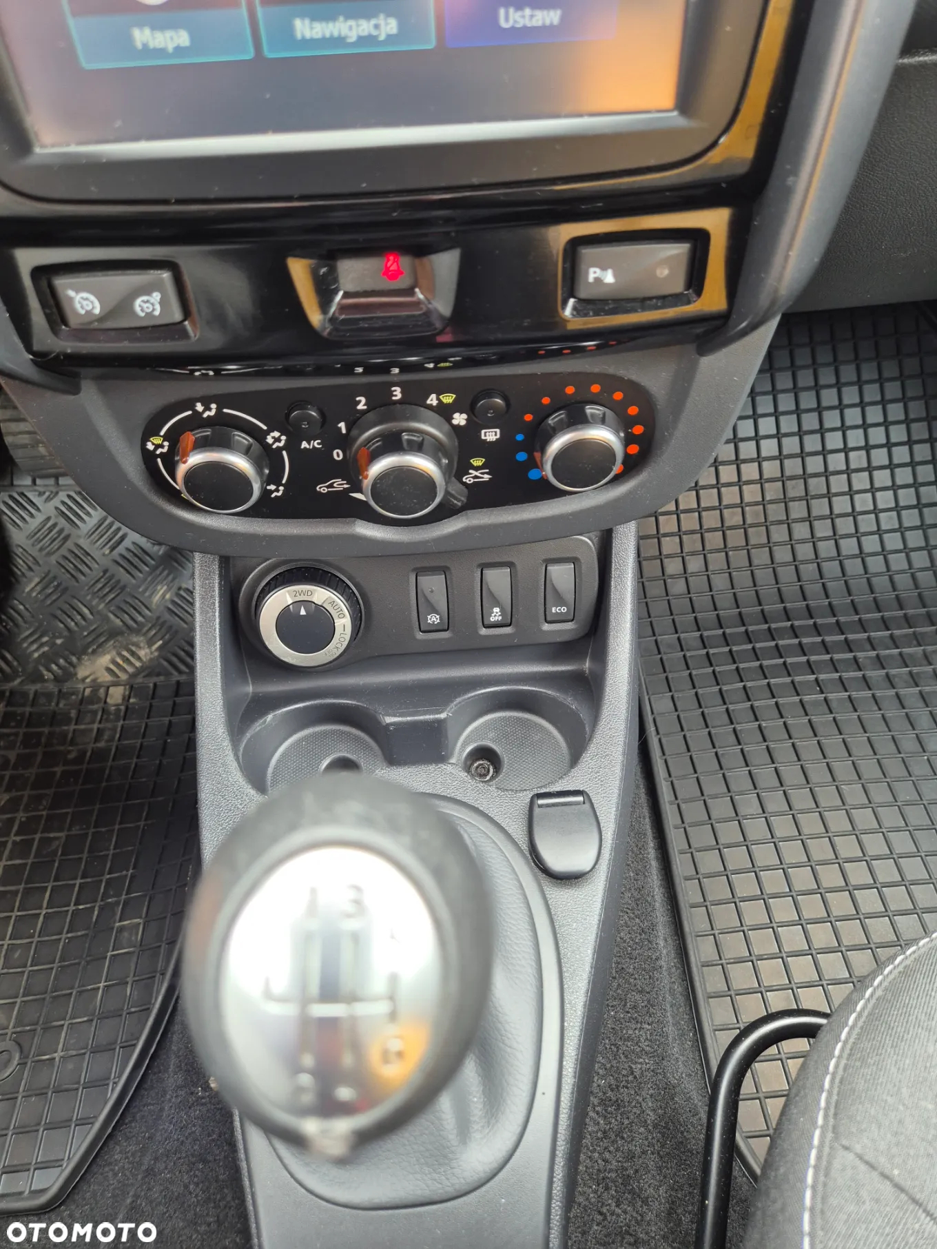 Dacia Duster 1.2 TCe Comfort 4WD - 27