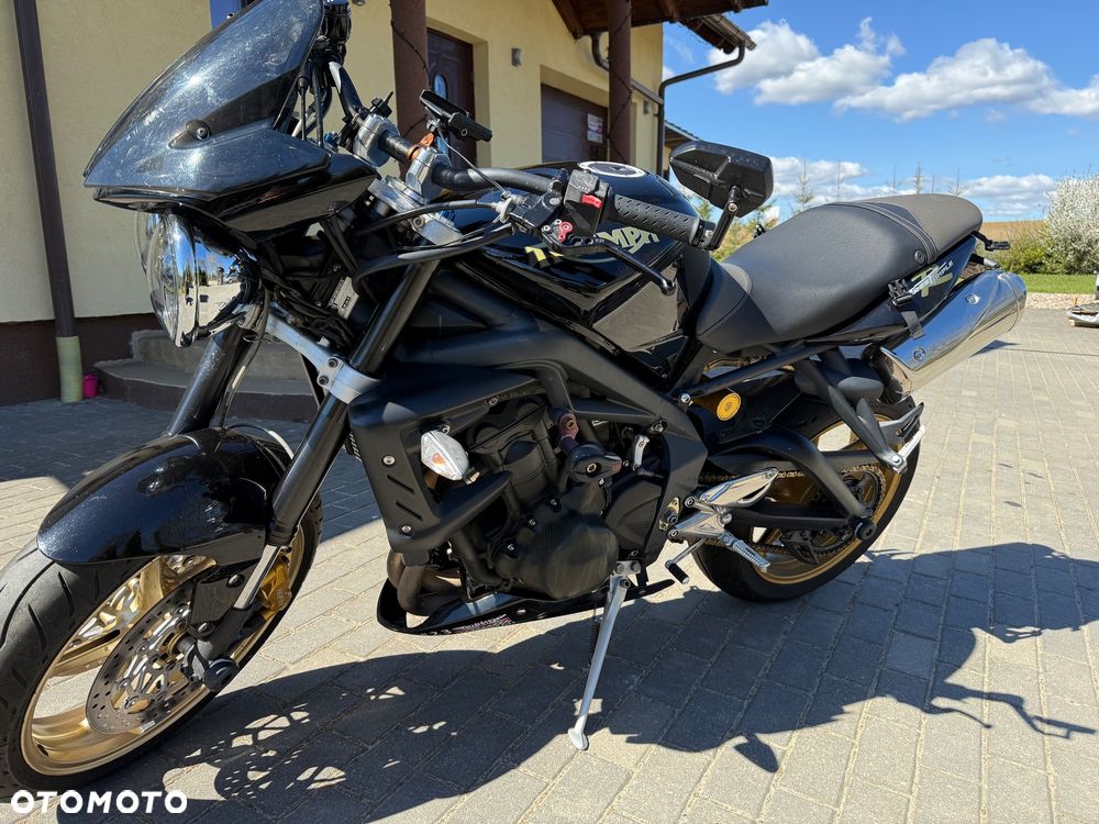Triumph Street Triple - 1