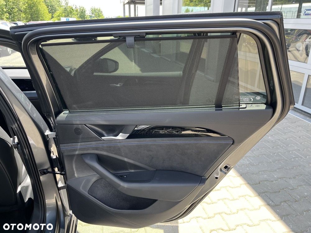 Volkswagen Passat - 26