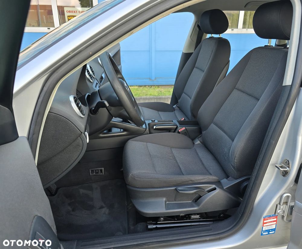 Audi A3 Sportback 1.6 Ambiente - 4