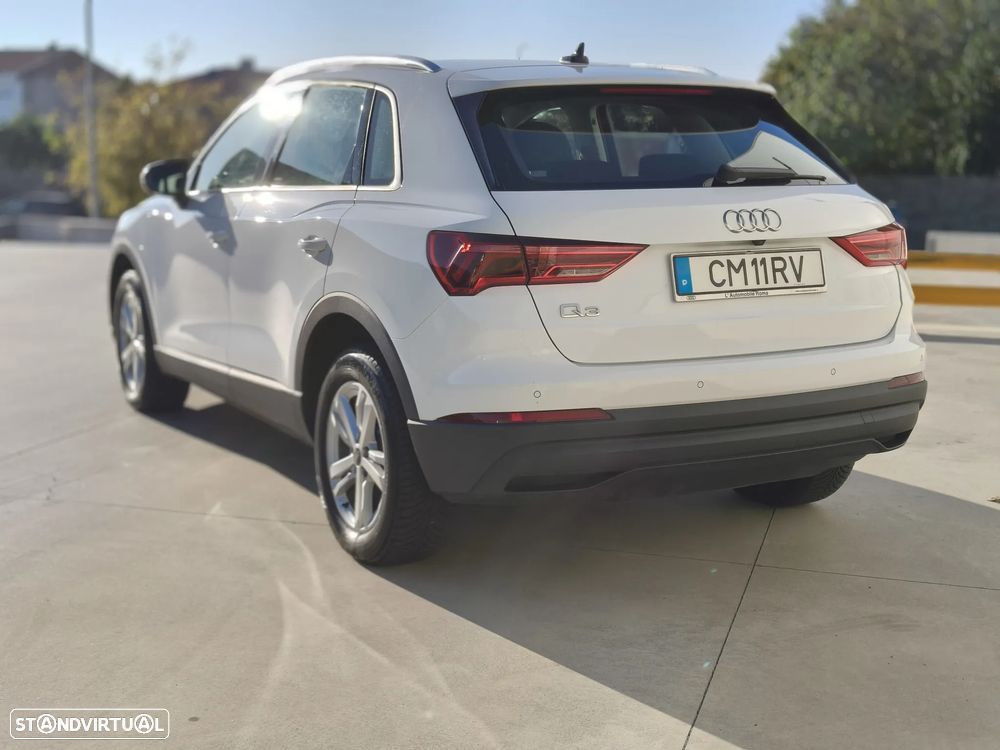 Audi Q3 2021 photo 2