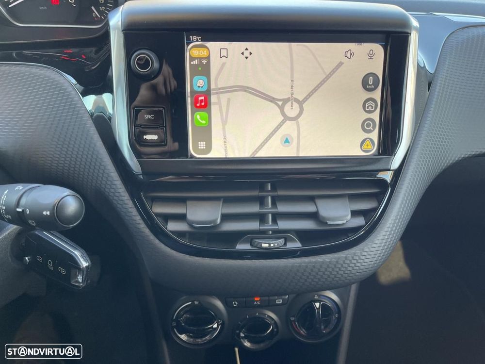 Peugeot 208 1.2 PureTech Style - 25