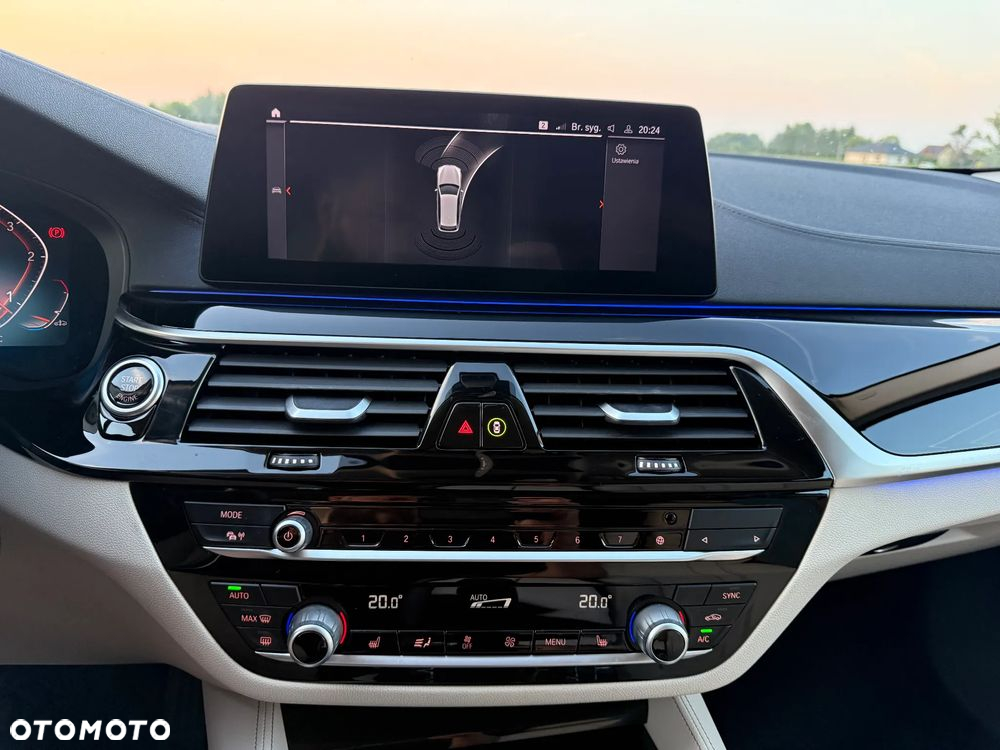 BMW Seria 5 520d Luxury Line - 23