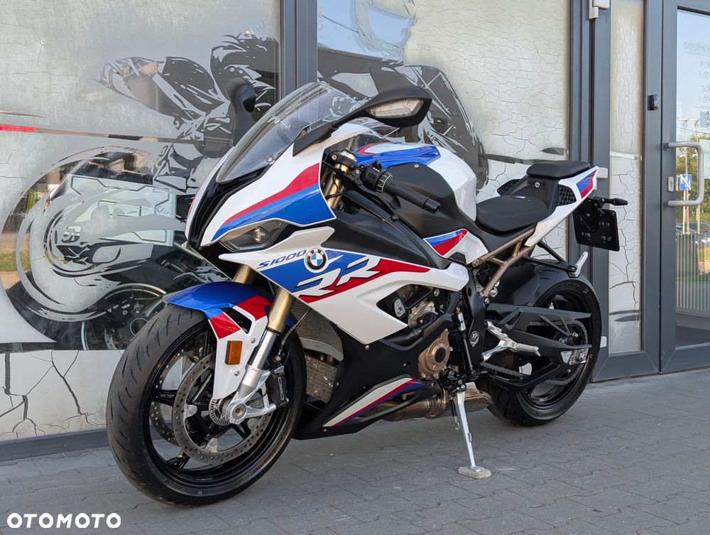 BMW S