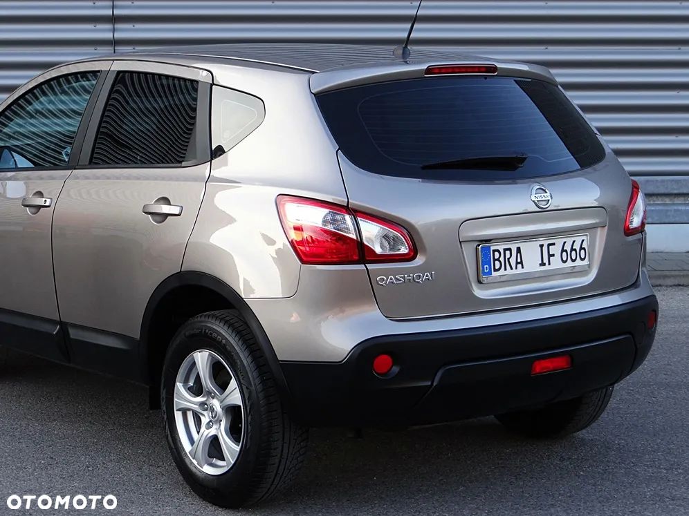 Nissan Qashqai 1.6 visia - 21