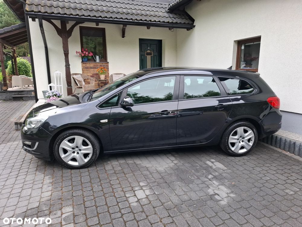 Opel Astra 1.4 Turbo Exklusiv - 34