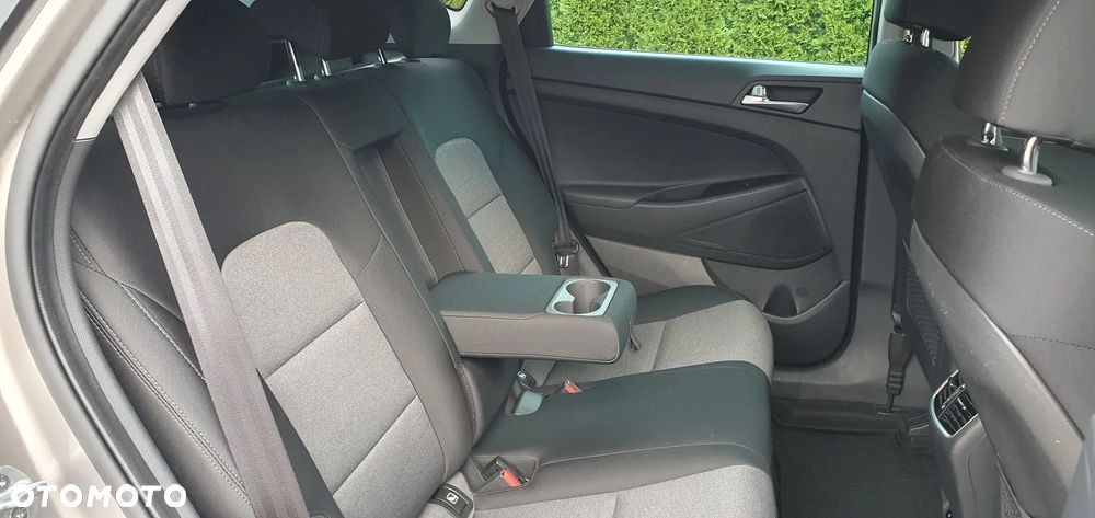 Volvo V40 - 40