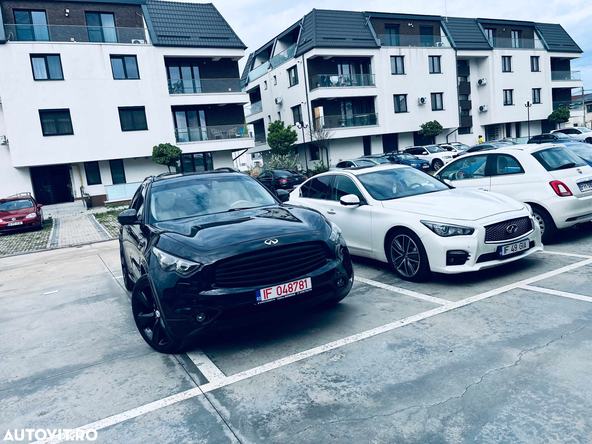 Infiniti FX 30 FX30d 3.0d V6 S Premium AWD - 4