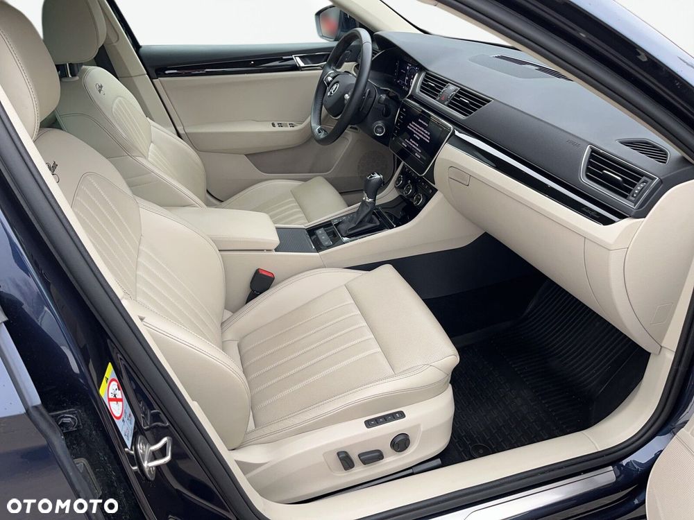 Skoda Superb 2.0 TDI SCR 4x4 L&K DSG - 16