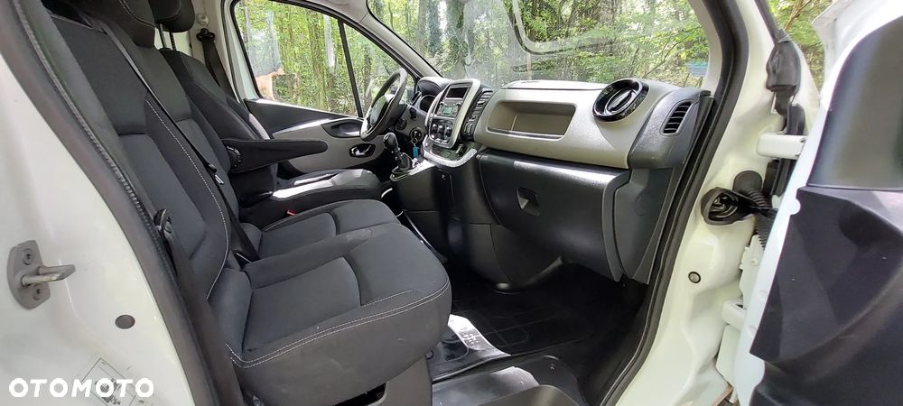 Renault Trafic - 21