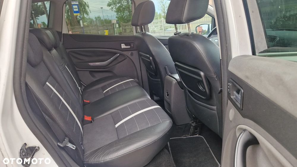 Ford Kuga 2.0 TDCi Trend - 9