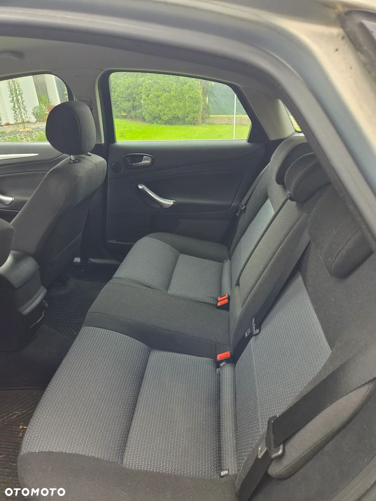 Ford Mondeo 1.8 TDCi Ambiente - 5