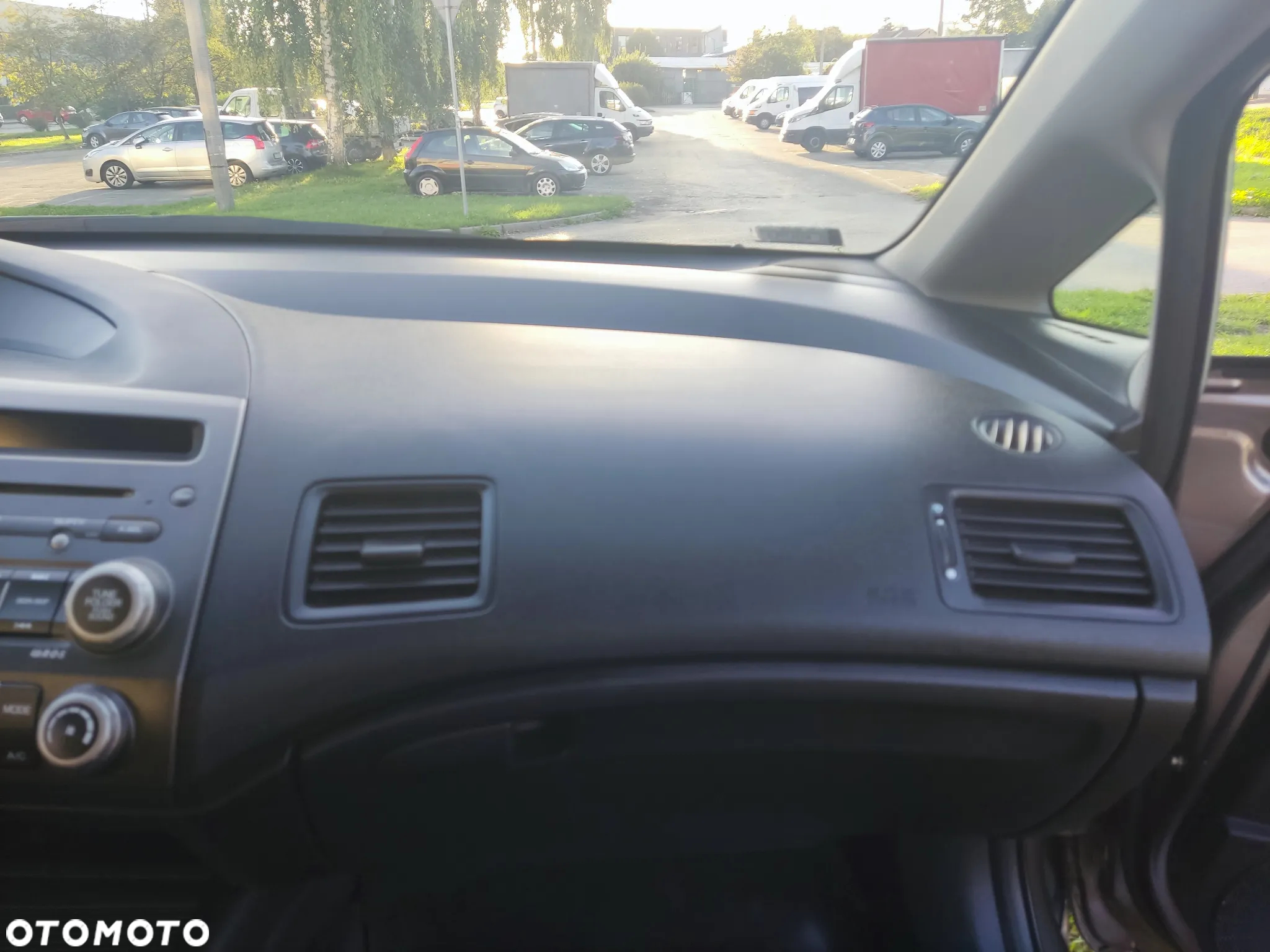 Honda Civic 1.8 Comfort - 23
