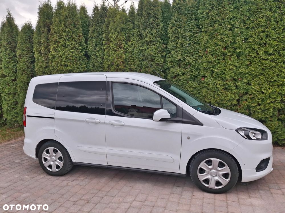 Ford Tourneo Courier 1.5 TDCi Trend - 4