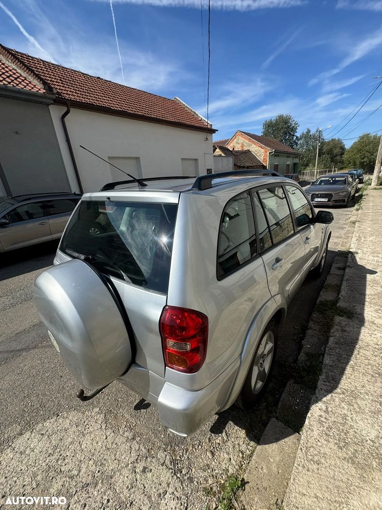 Toyota RAV4 2.0 D-4D Confort - 1