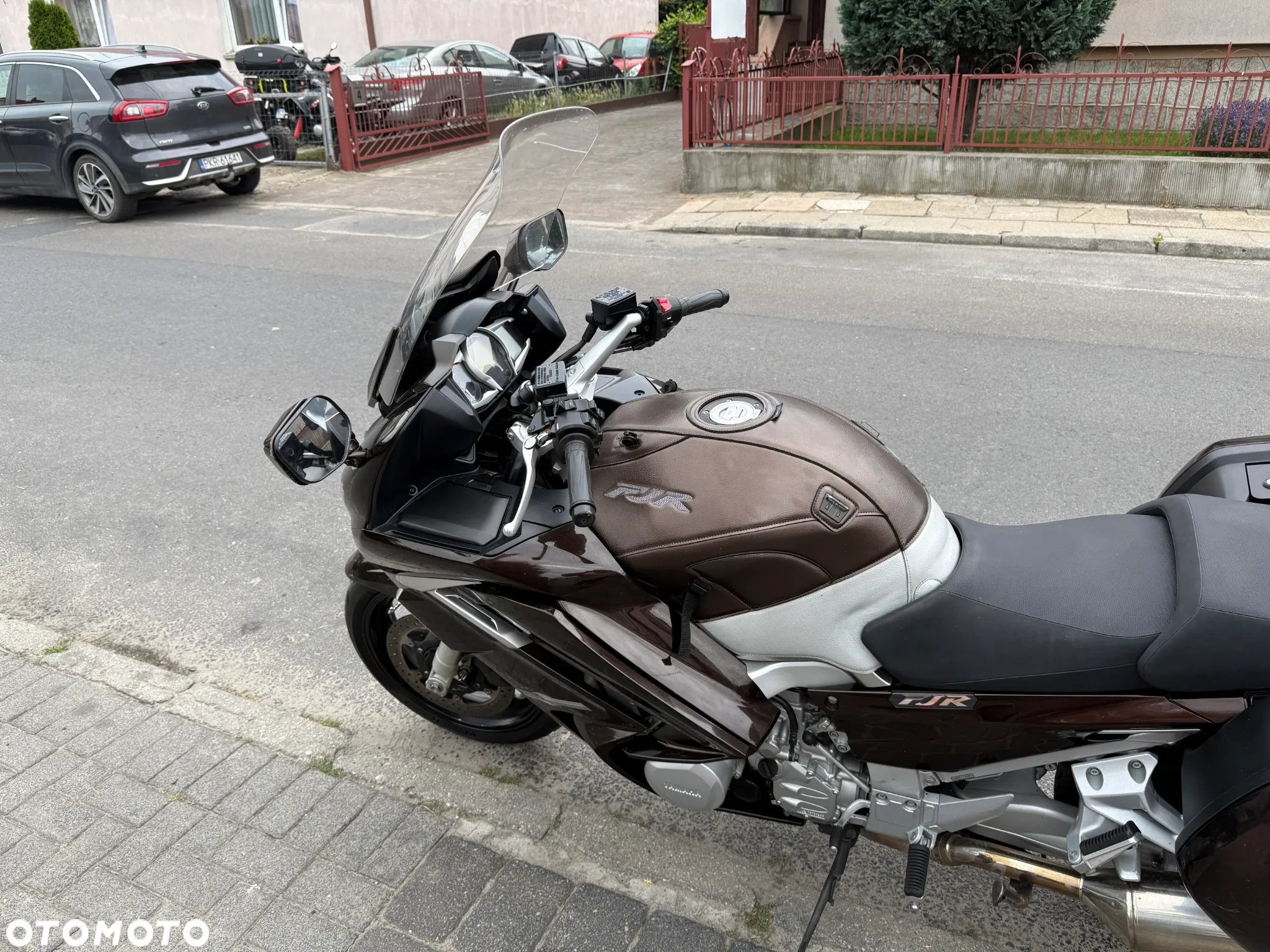 Yamaha FJR - 10