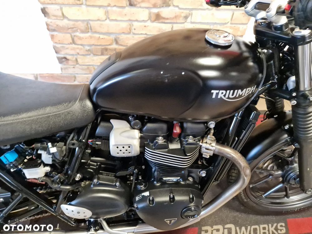 Triumph Street Twin - 27