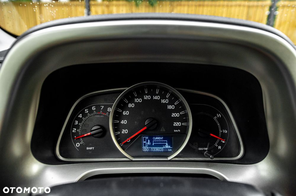 Toyota RAV4 2.0 Premium - 24