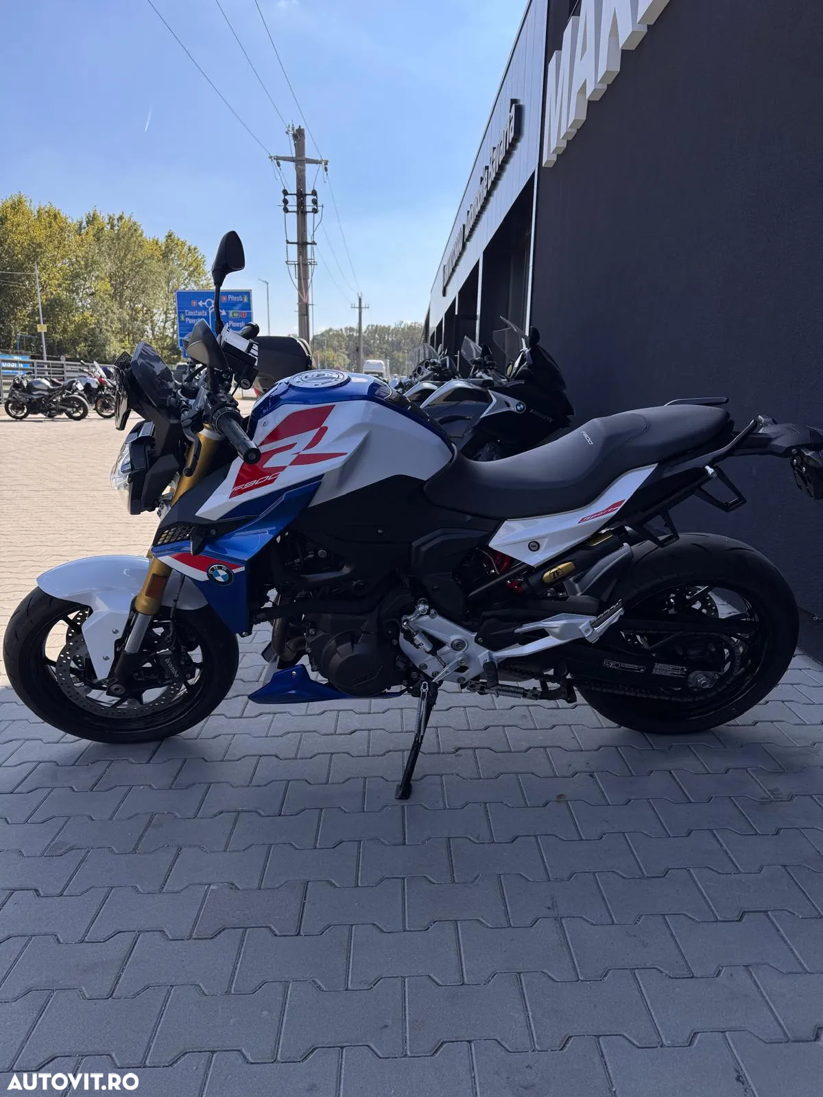 BMW F900R - 4