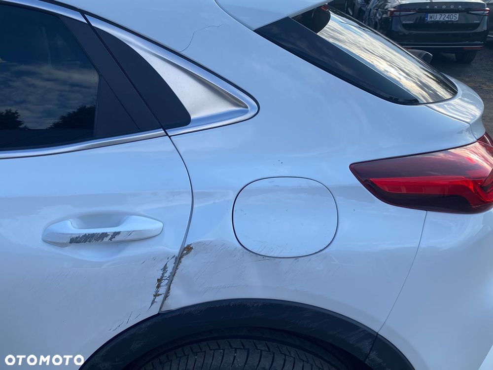 Kia XCeed 1.5 T-GDI L Business Line DCT - 16