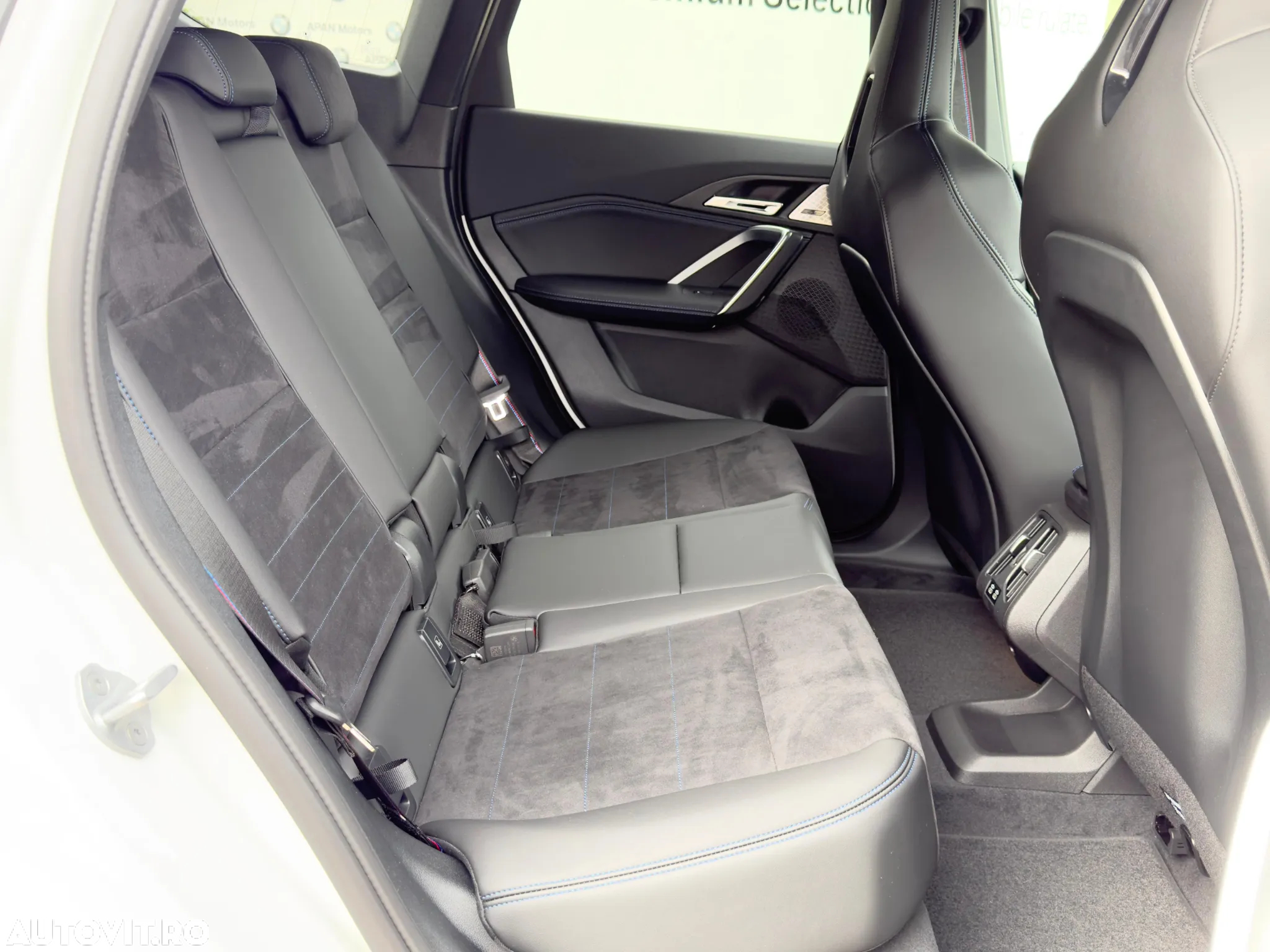 BMW iX1 xDrive30 - 13