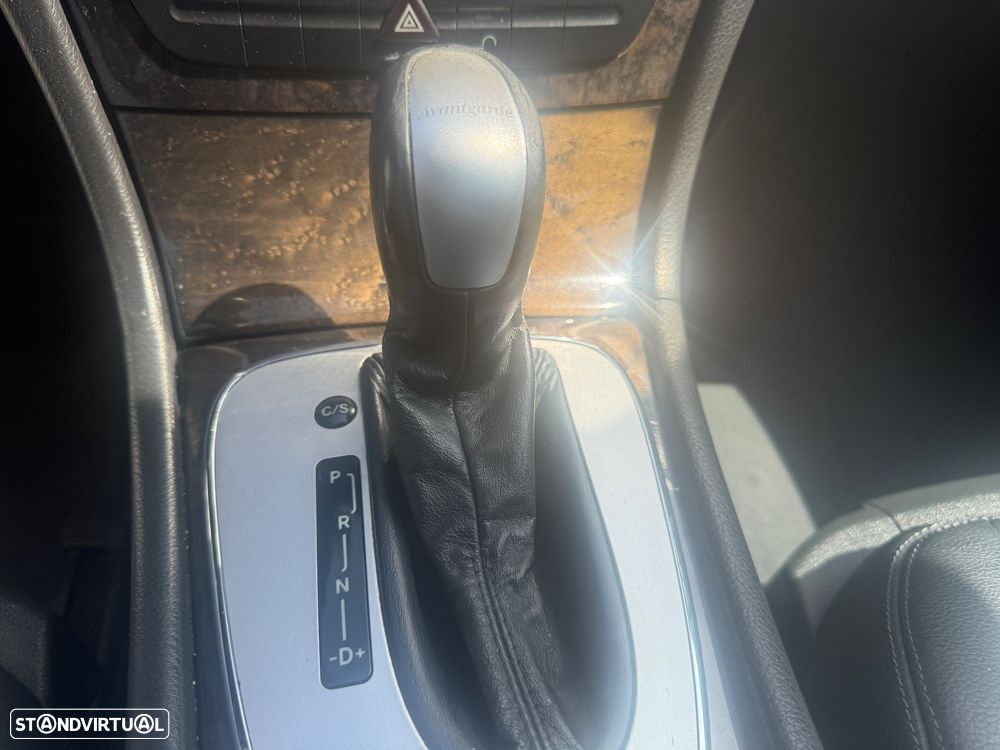 Mercedes-Benz E 220 CDI Auto Avantgarde - 13