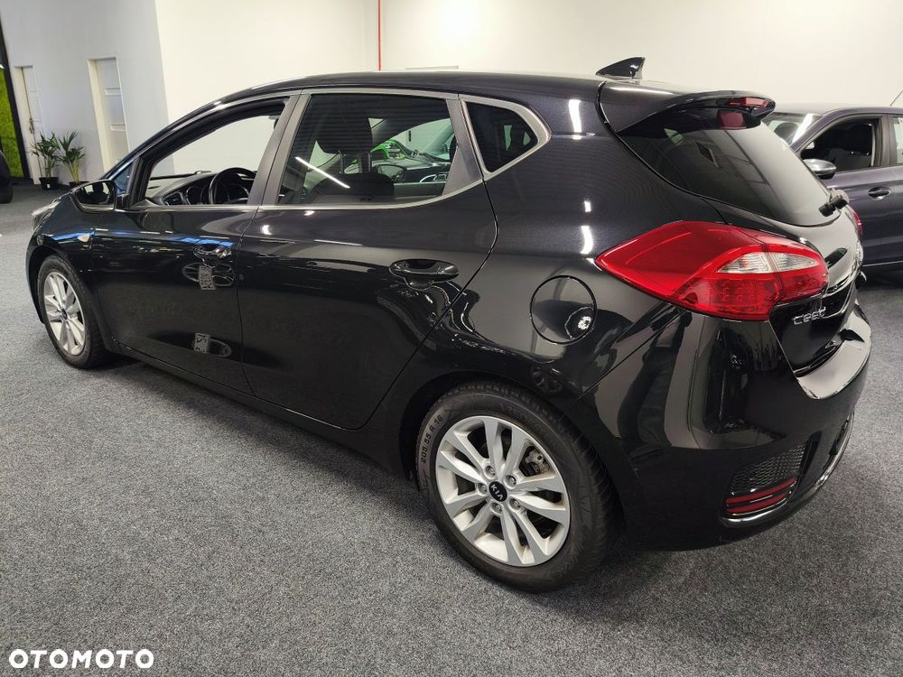 Kia Ceed 1.6 GDI Platinum Edition - 5