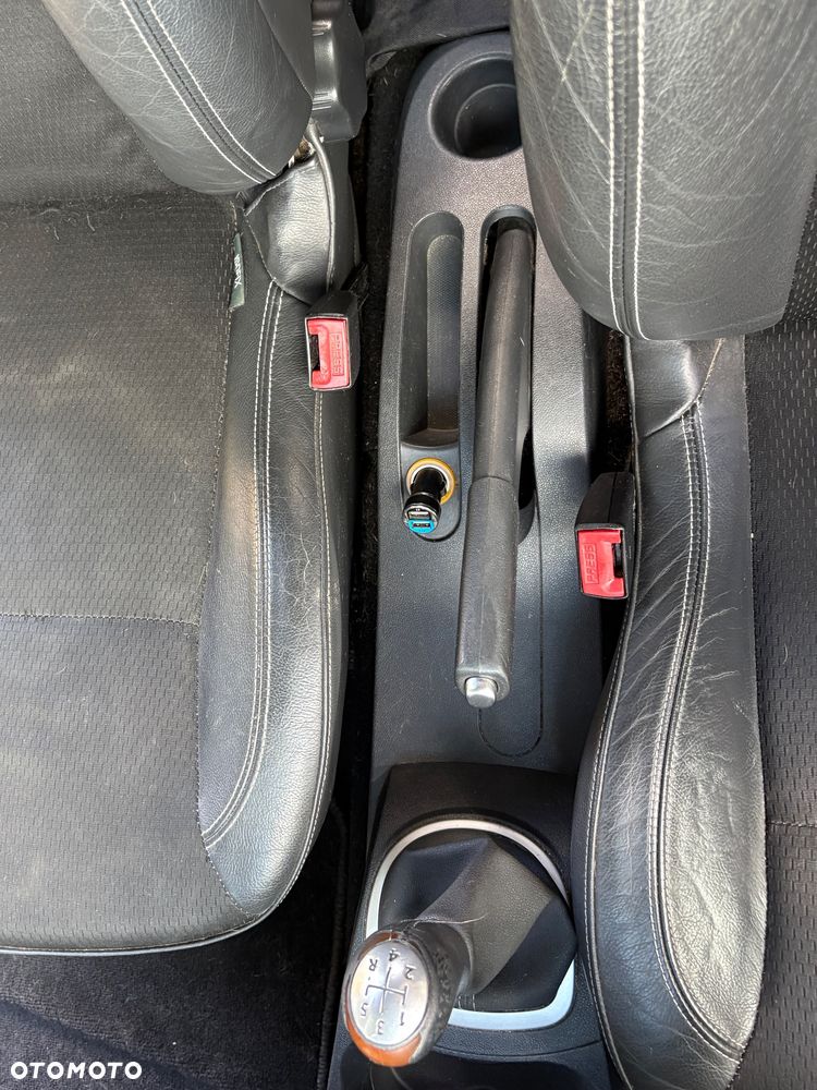 Renault Clio 1.2 16V Dynamique - 8