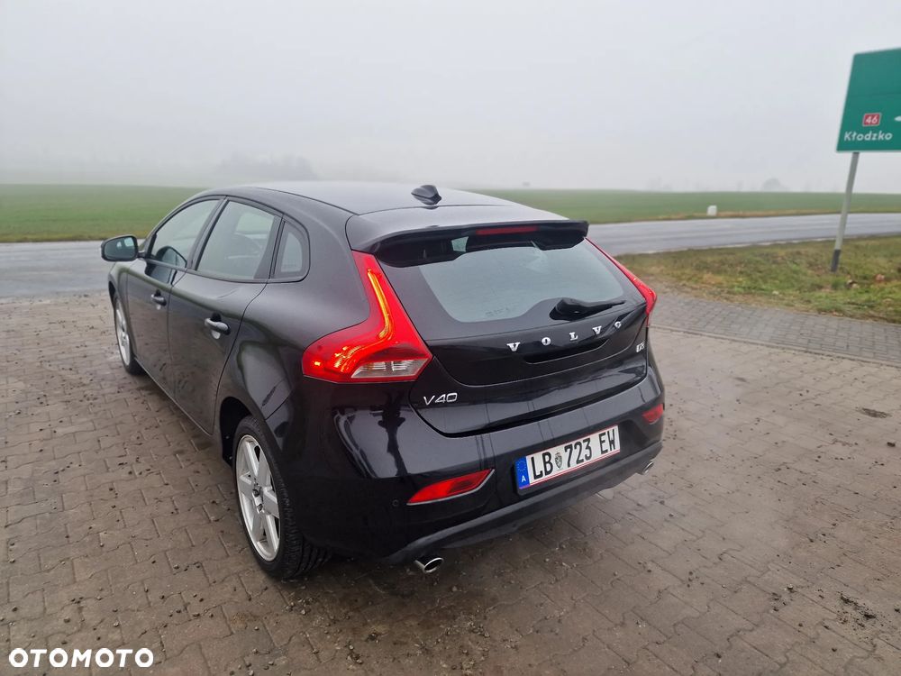 Volvo V40 D3 Geartronic Momentum - 14