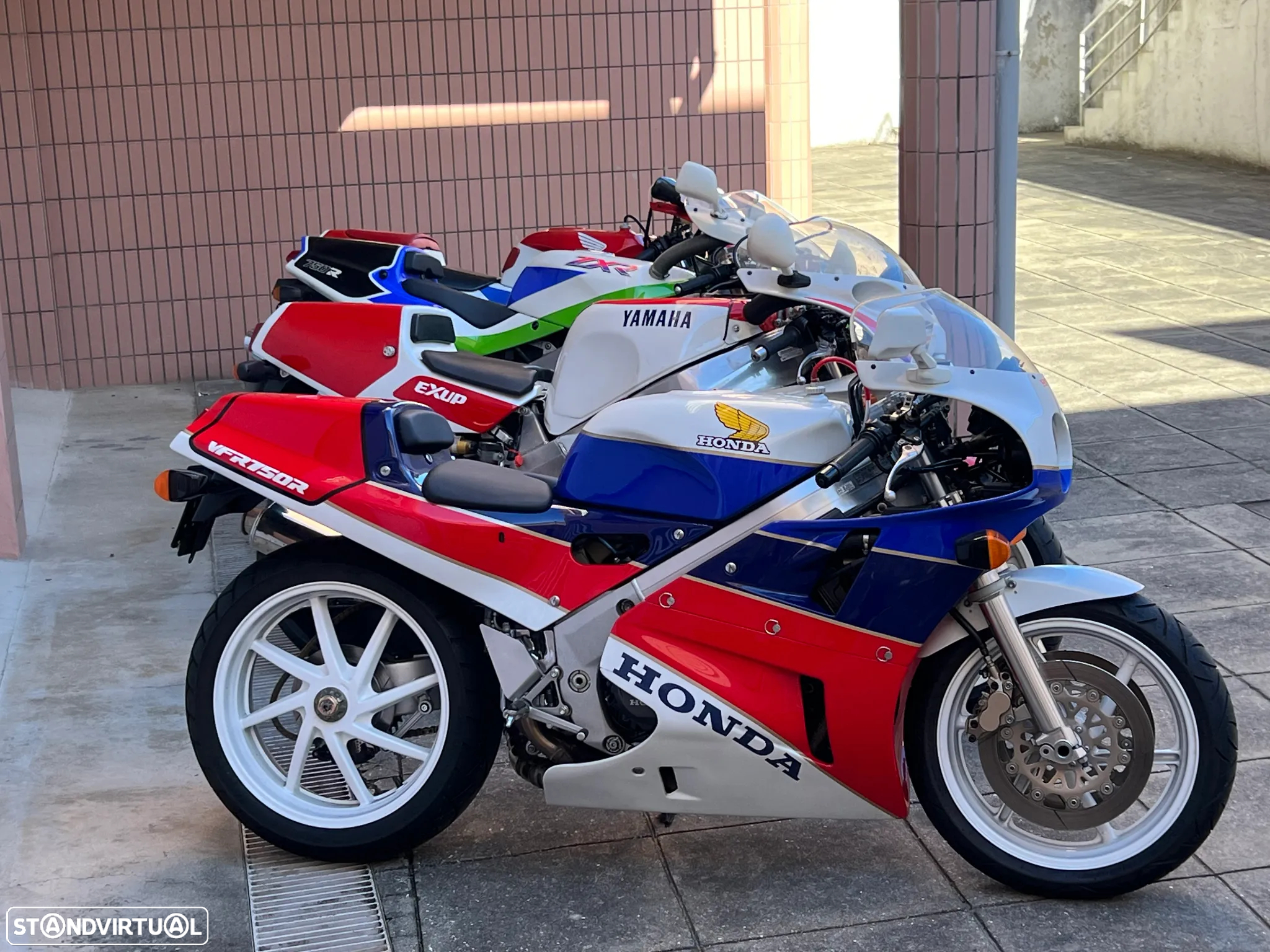 Honda VFR VFR400 NC30 - 11