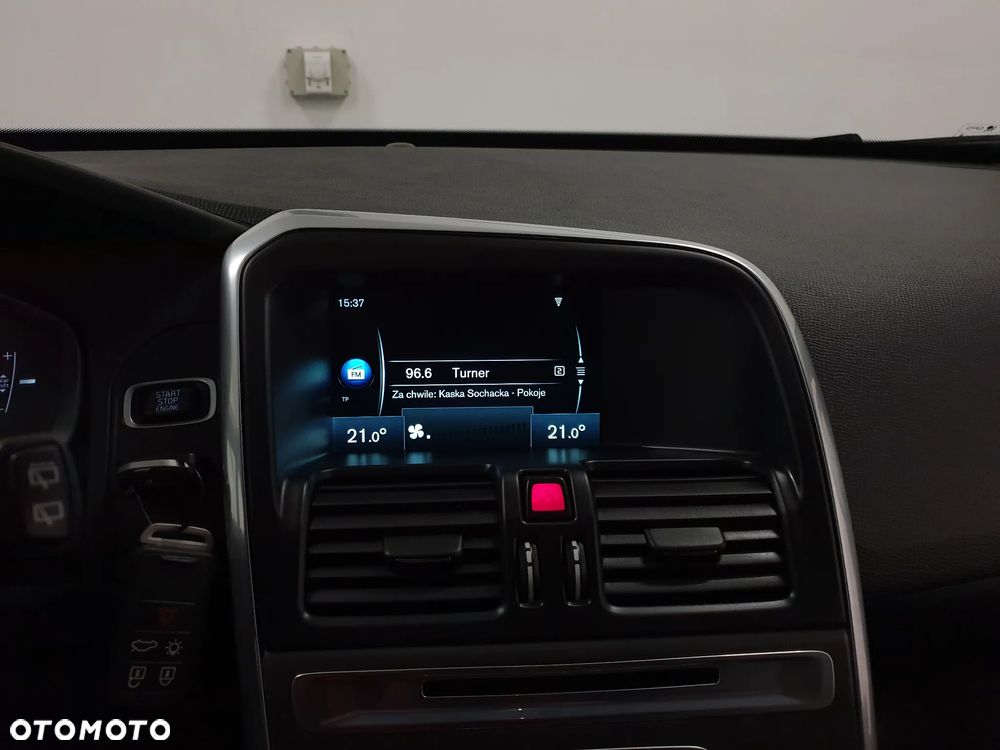 Volvo XC 60 D3 Drive-E Momentum - 22