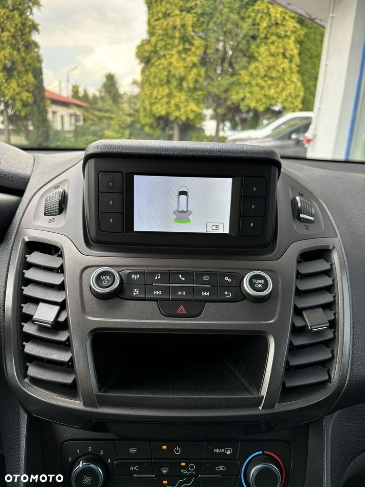 Ford Transit Connect - 21