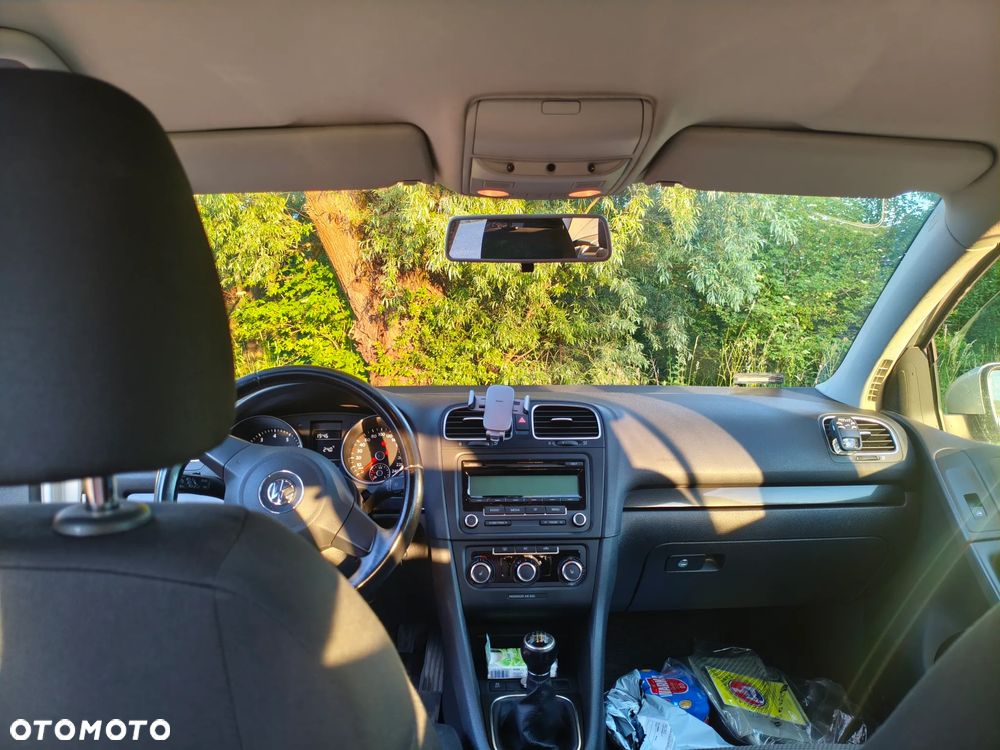 Volkswagen Golf - 10