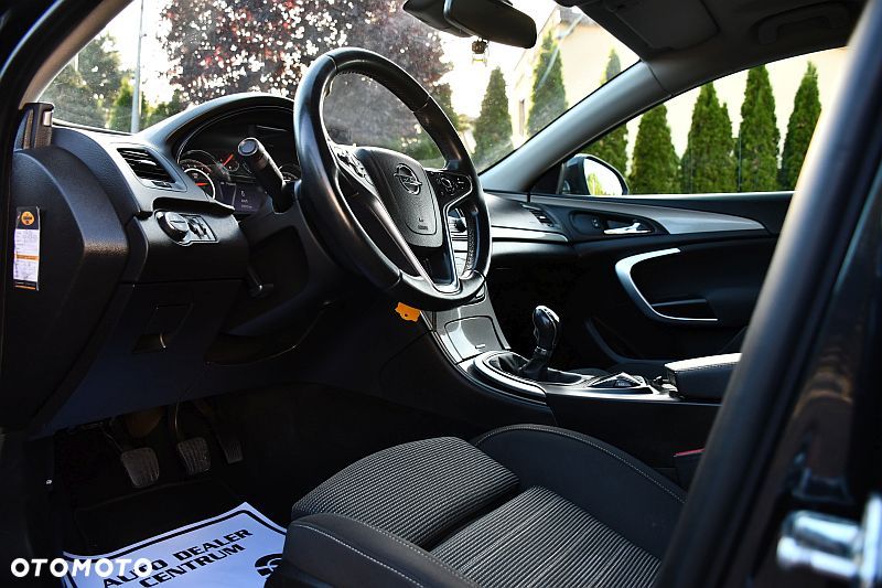 Opel Insignia 1.4 T Cosmo S&S - 9