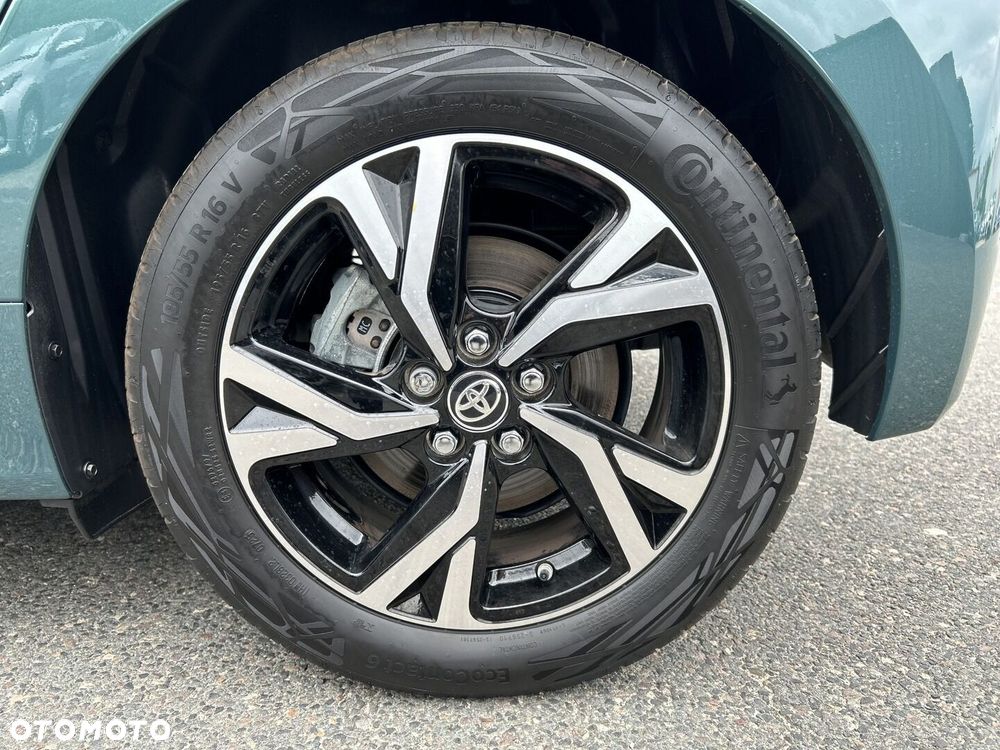 Toyota Yaris Hybrid 1.5 Style - 16