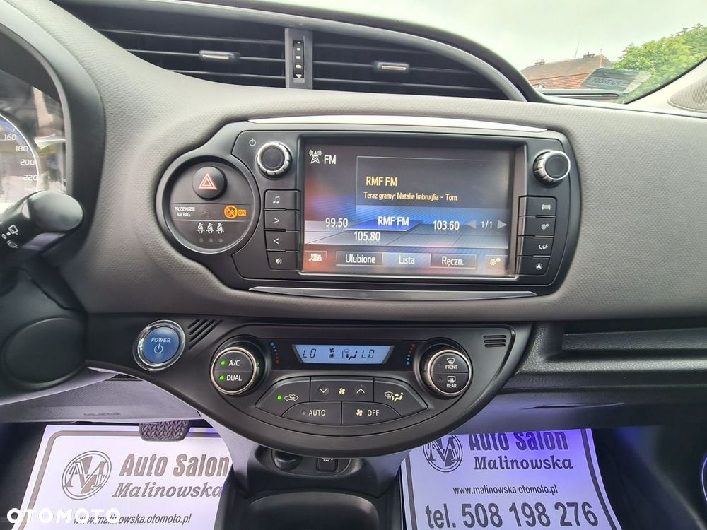 Toyota Yaris Hybrid 100 Life - 16