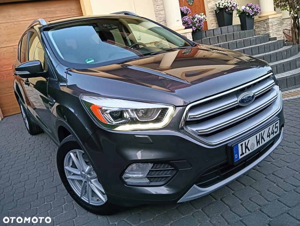 Ford Kuga - 1