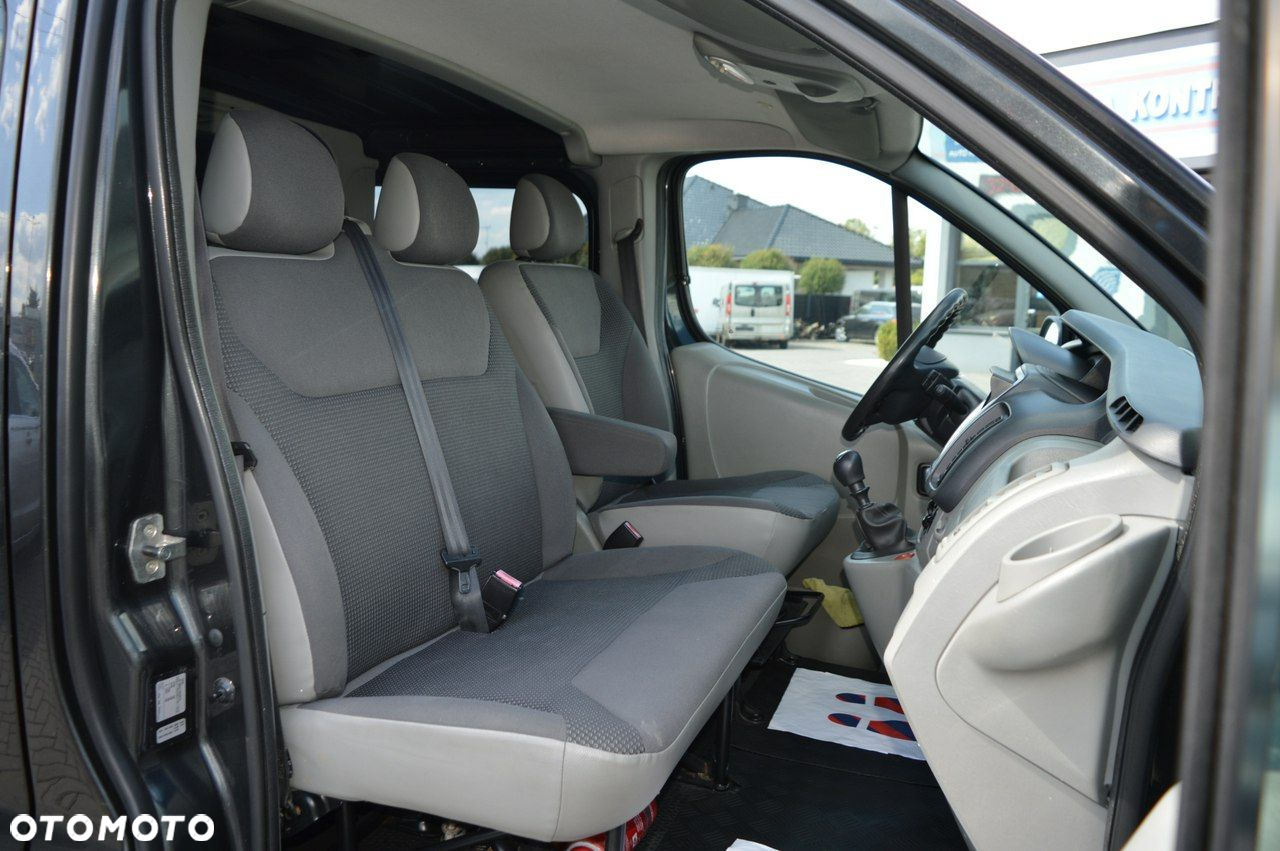 Opel Vivaro - 24